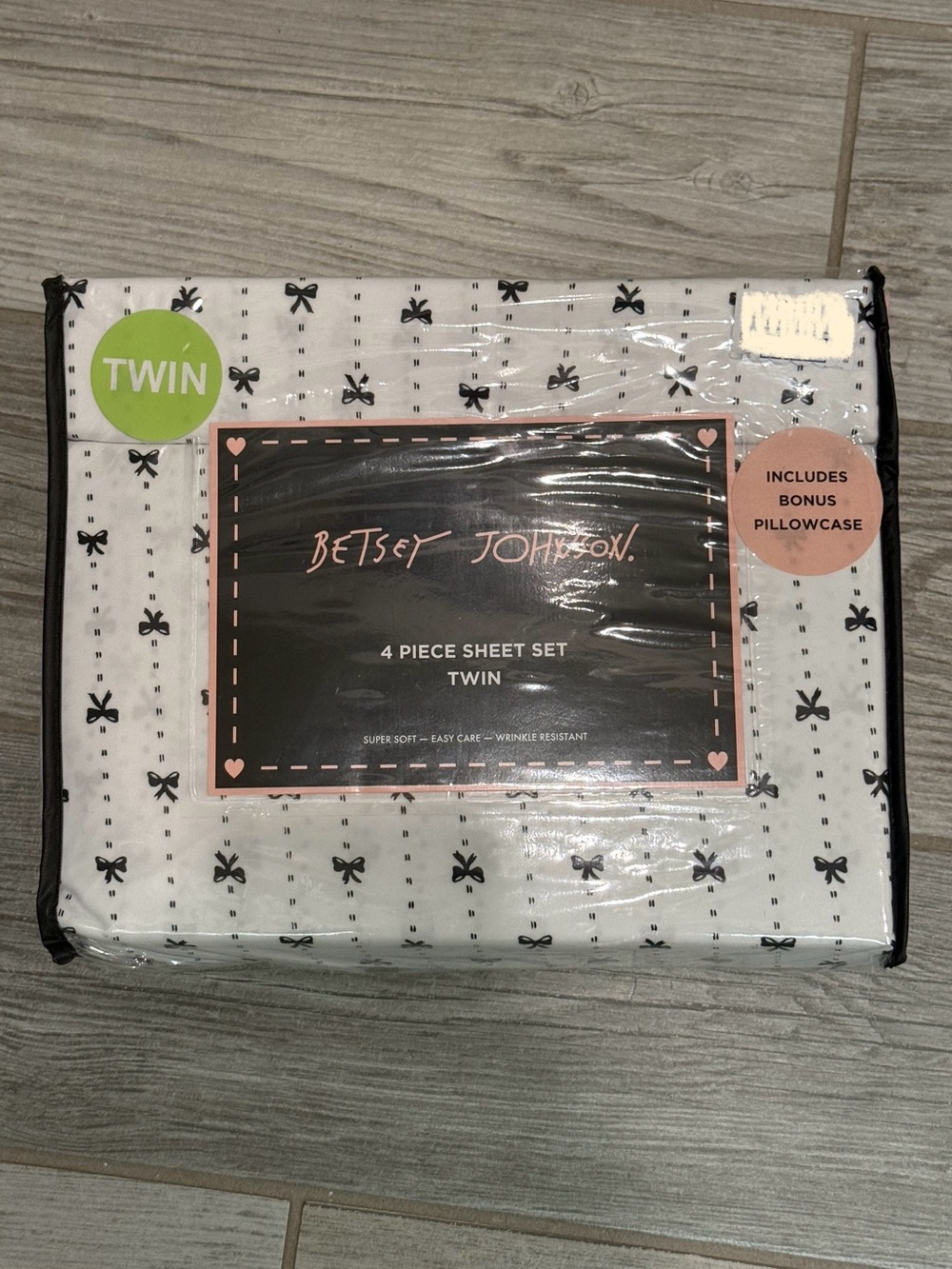 Betsey Johnson White Twin Sheet Set with Black Bows